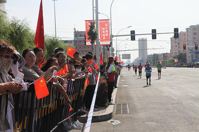 1579400409939857.jpg 鋼興公司齊心協力護航包頭首屆馬拉松賽3.jpg